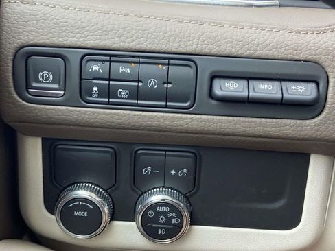Certified 2023 GMC Yukon Denali RWD image 28
