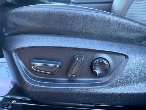 Used 2023 Toyota Camry SE image 7