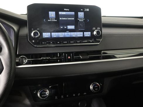 Used 2024 Mitsubishi Outlander SE image 45