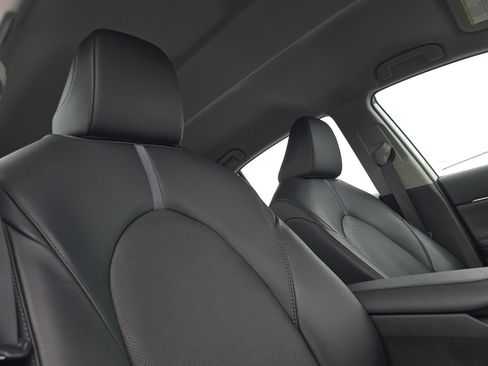 Used 2024 Toyota Camry XLE image 13