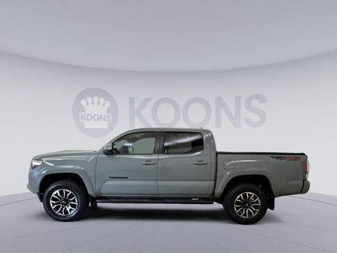 Used 2023 Toyota Tacoma TRD Sport AWD/4WD image 5