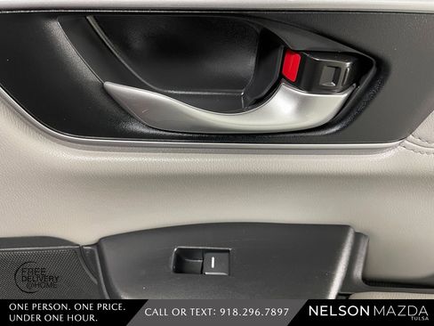 Used 2018 Honda CR-V Touring image 44