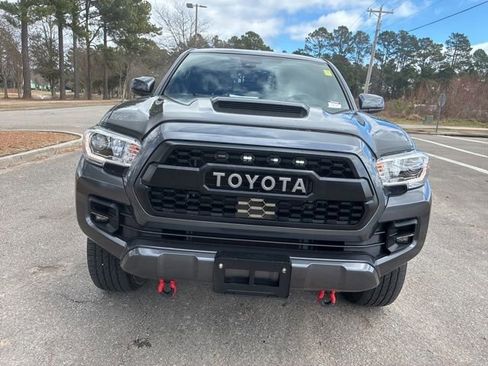 Used 2021 Toyota Tacoma TRD Sport w/ Technology Package image 8