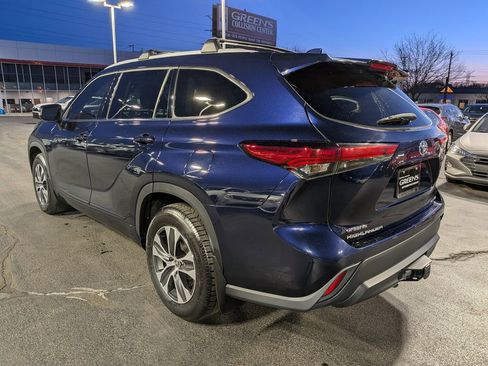 Used 2022 Toyota Highlander XLE image 5