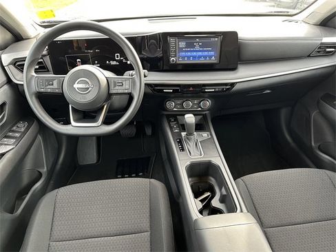 Certified 2025 Nissan Kicks S image 23