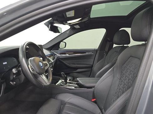 Used 2023 BMW 530e xDrive w/ M Sport Package AWD/4WD image 5