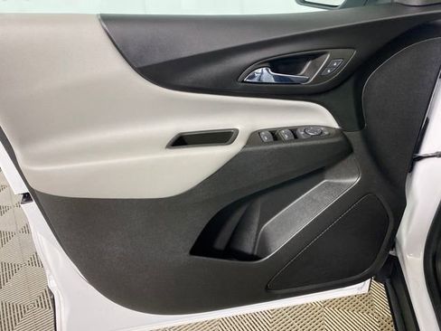 Used 2023 Chevrolet Equinox LS image 12