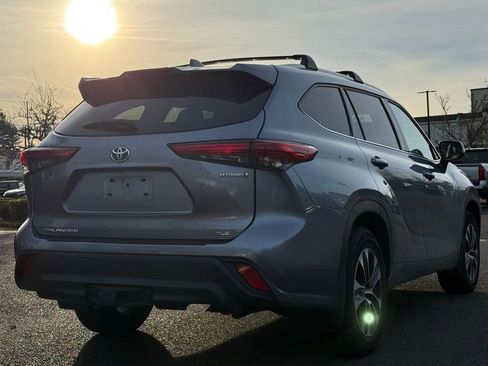 Used 2021 Toyota Highlander XLE image 5