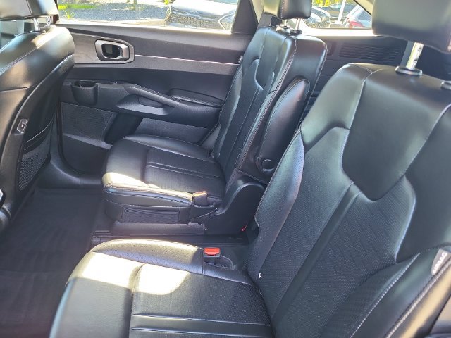 Certified 2024 Kia Sorento X-Line EX AWD/4WD image 16