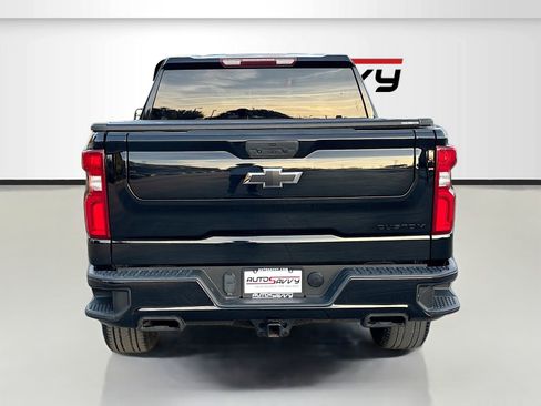 Used 2021 Chevrolet Silverado 1500 Custom Trail Boss w/ Realtree Special Edition image 7