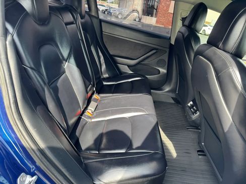 Used 2022 Tesla Model 3 Long Range AWD/4WD image 8