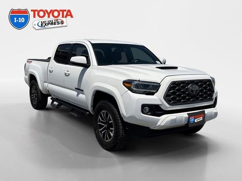 Certified 2022 Toyota Tacoma TRD Sport w/ Technology Package AWD/4WD image 7