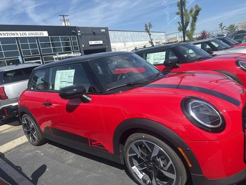 New 2026 MINI Cooper 2-Door Hardtop image 10