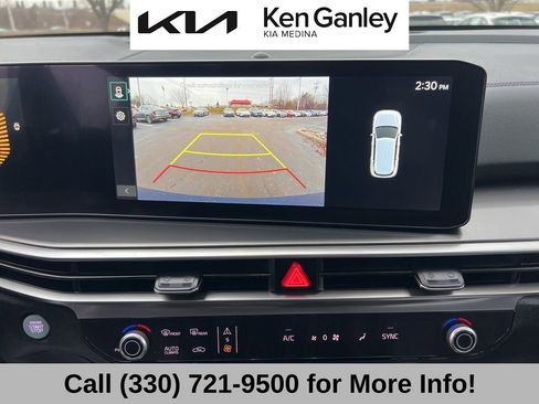Certified 2025 Kia Sorento S w/ Panoramic Sunroof Package image 39