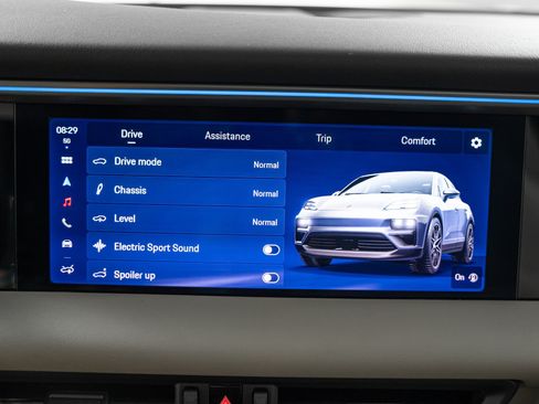 Certified 2025 Porsche Macan Electric RWD image 22