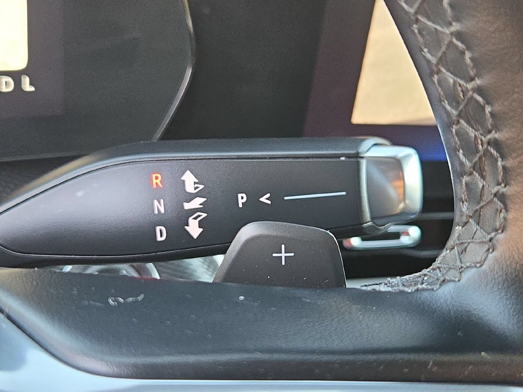 Used 2026 Chevrolet Equinox LT AWD/4WD image 19