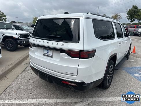 Used 2024 Jeep Wagoneer L Series II w/ Flexible Seating Group image 27