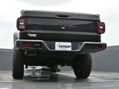 Used 2024 Jeep Gladiator Sport AWD/4WD image 37