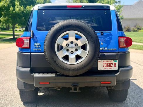 Used 2007 Toyota FJ Cruiser 2WD image 4