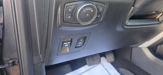 Used 2019 Ford F150 Lariat w/ Equipment Group 502A Luxury AWD/4WD image 18