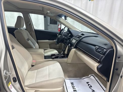 Used 2013 Toyota Camry XLE FWD image 4