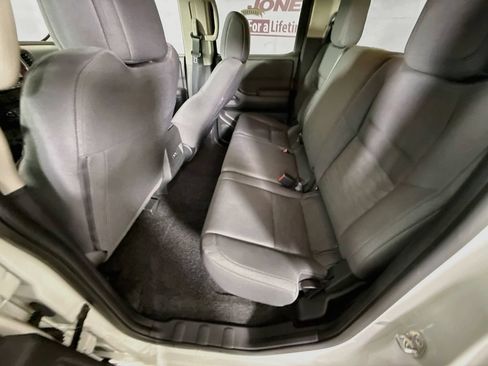 Certified 2023 Nissan Frontier S AWD/4WD image 28