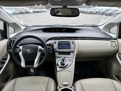 Used 2013 Toyota Prius Two image 2