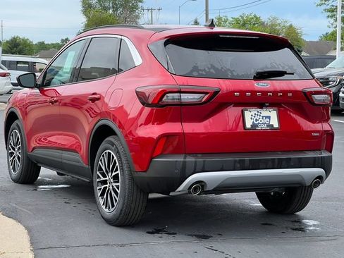 New 2024 Ford Escape SE FWD image 9