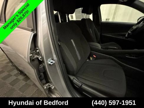 Used 2026 Hyundai Elantra Sport FWD image 17