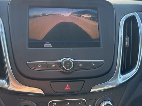 Used 2020 Chevrolet Equinox LT AWD/4WD image 16