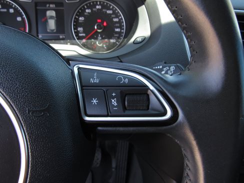 Used 2018 Audi Q3 2.0T Premium AWD/4WD image 26
