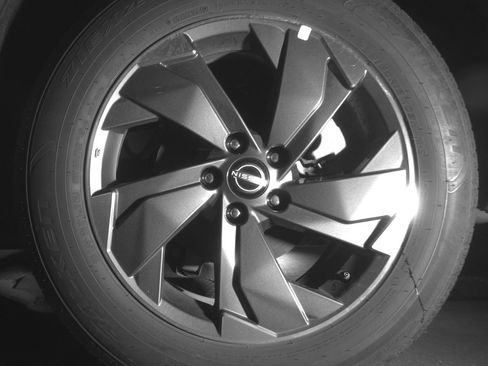 Used 2025 Nissan Rogue SV image 14