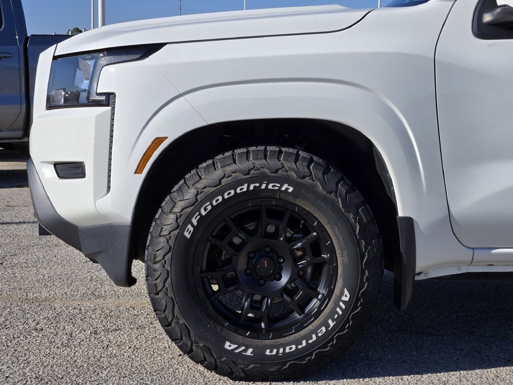 Used 2022 Nissan Frontier SV RWD image 8