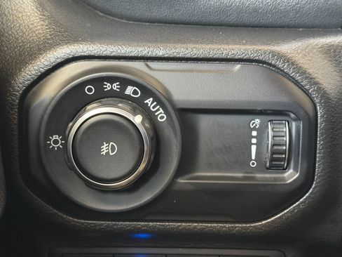 Used 2023 Jeep Wrangler Unlimited Rubicon 4xe AWD/4WD image 33