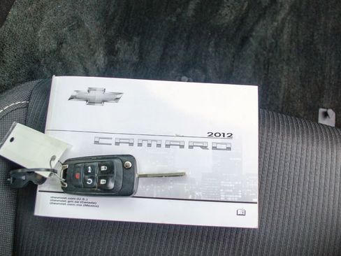 Used 2012 Chevrolet Camaro LT RWD image 31