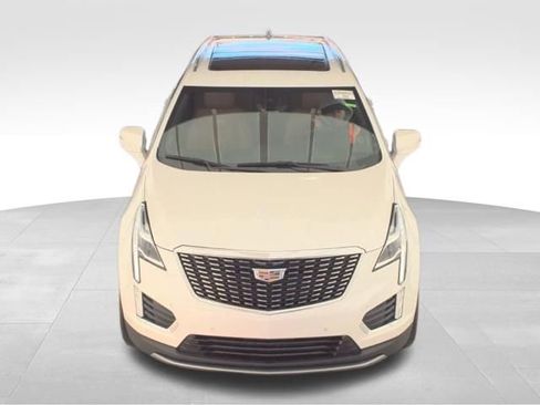 Used 2023 Cadillac XT5 Premium Luxury w/ Technology Package image 2