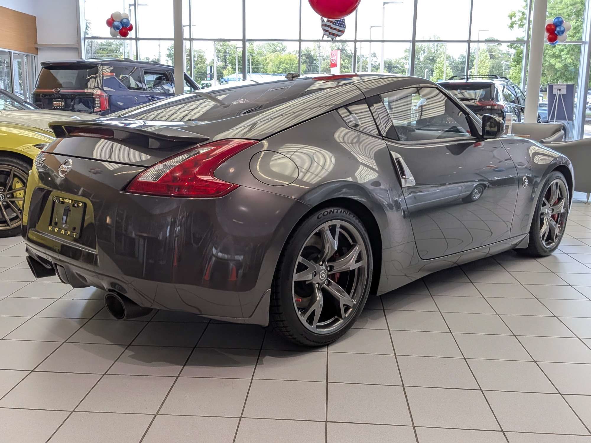 Used 2010 Nissan 370Z Touring w/ Sport Pkg RWD image 3