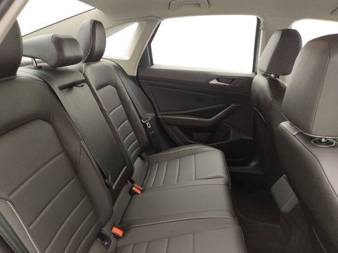 Used 2024 Volkswagen Jetta SE image 19