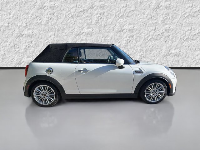 Used 2024 MINI Cooper S w/ Signature Upholstery Package FWD image 2