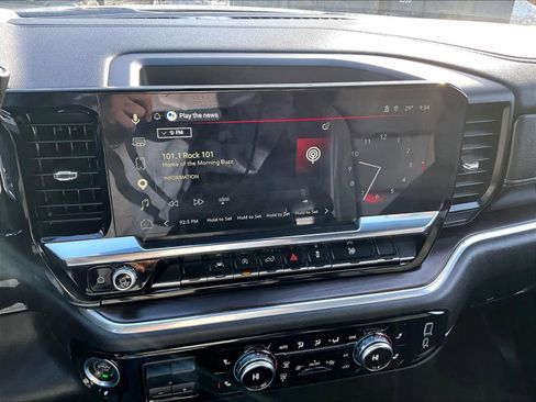 Used 2026 GMC Sierra 1500 SLT image 26