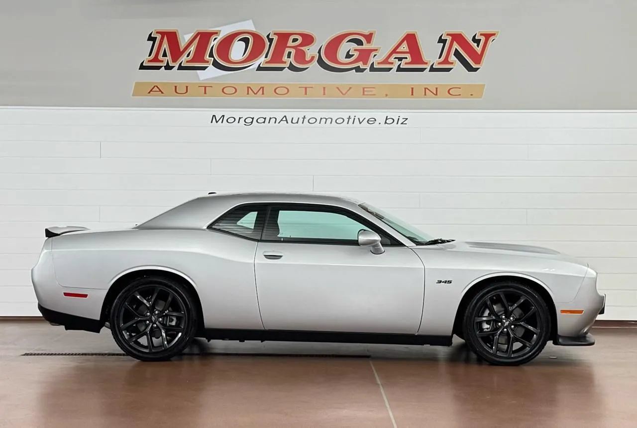 Used 2023 Dodge Challenger R/T w/ Blacktop Package RWD image 2