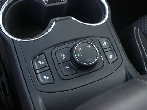 Used 2023 GMC Terrain SLE w/ Driver Convenience Package AWD/4WD image 24