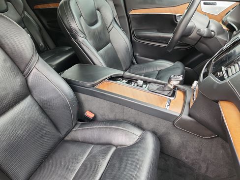 Used 2018 Volvo XC90 T6 Inscription w/ Convenience Package AWD/4WD image 16
