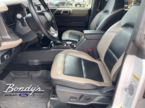 Used 2024 Ford Bronco Wildtrak image 10