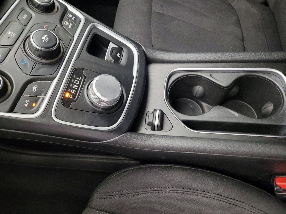 Used 2015 Chrysler 200 Limited FWD image 26