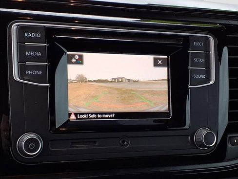 Used 2019 Volkswagen Beetle 2.0T S image 33