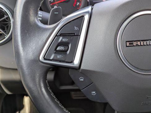 Used 2022 Chevrolet Camaro LT w/ Technology Package image 13