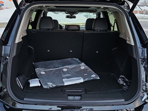 Certified 2025 Nissan Rogue SL w/ Tech Package AWD/4WD image 32