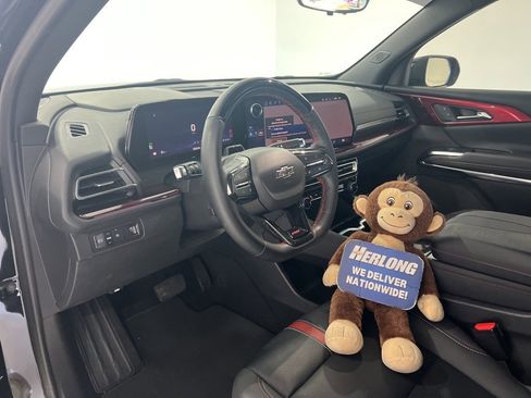 Used 2024 Chevrolet Traverse RS image 9