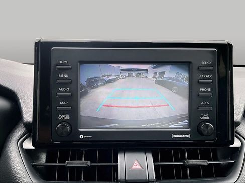 Used 2020 Toyota RAV4 XLE FWD image 28